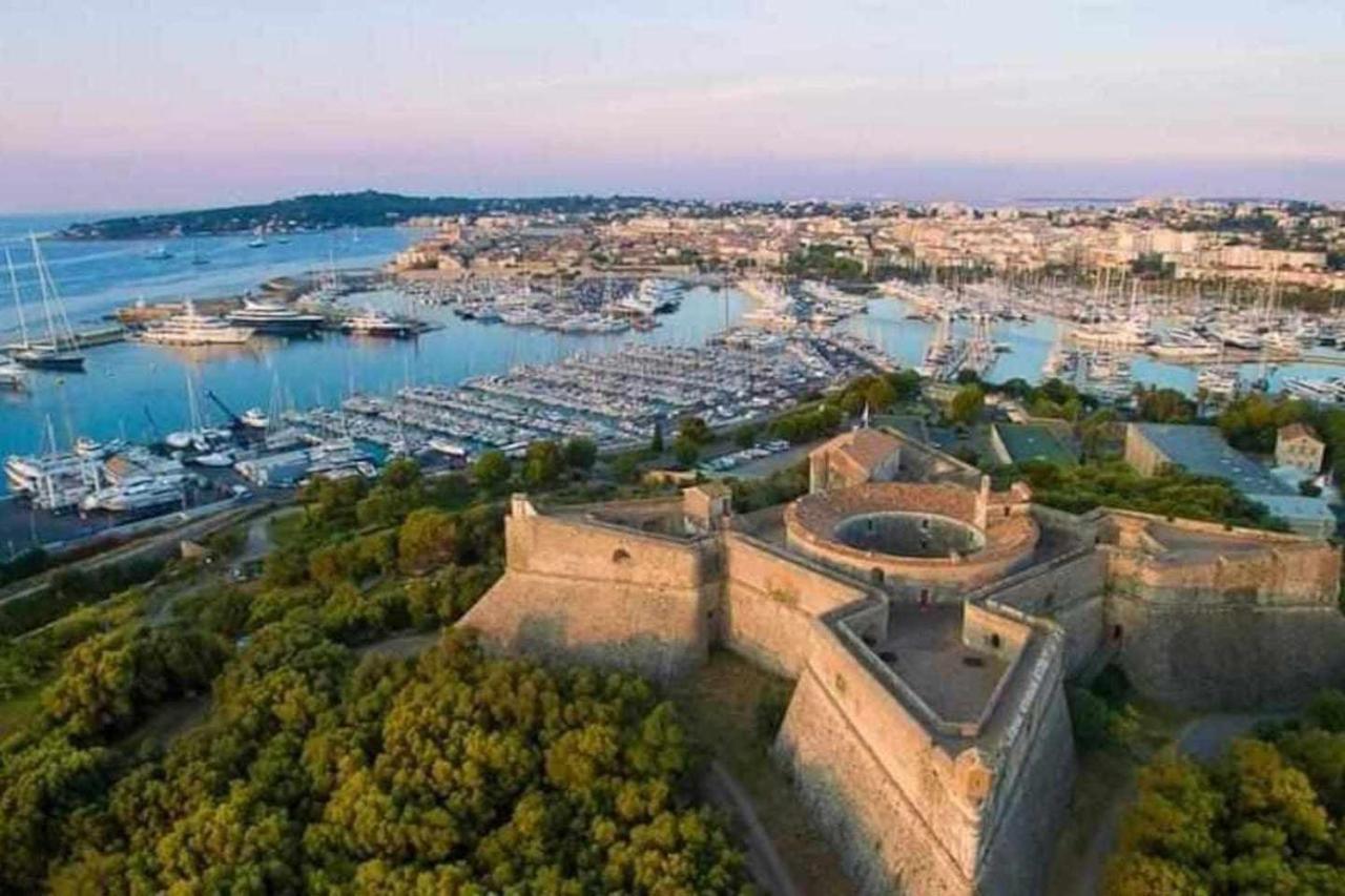 Spacious Apartment At A 5 Min Walk From The Beach Antibes Buitenkant foto