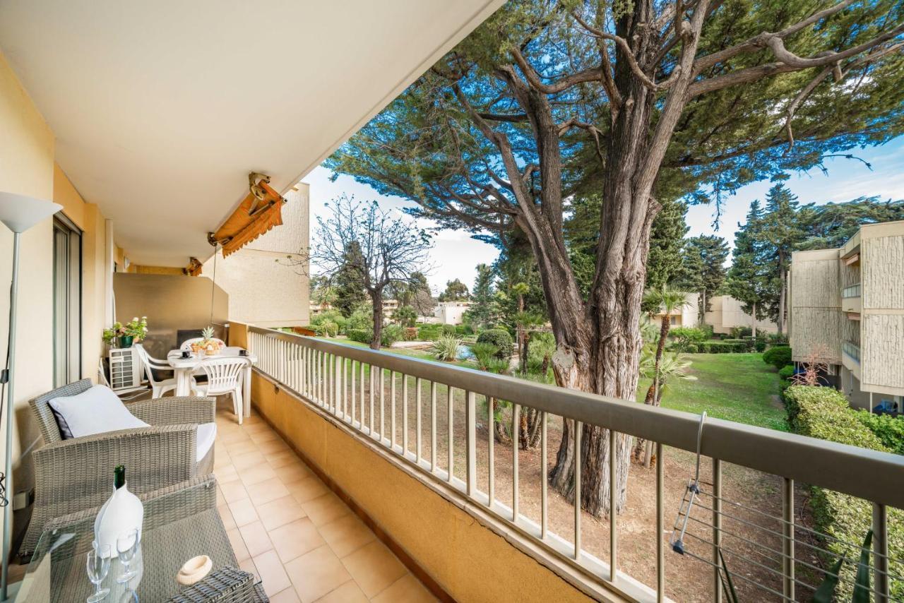 Spacious Apartment At A 5 Min Walk From The Beach Antibes Buitenkant foto