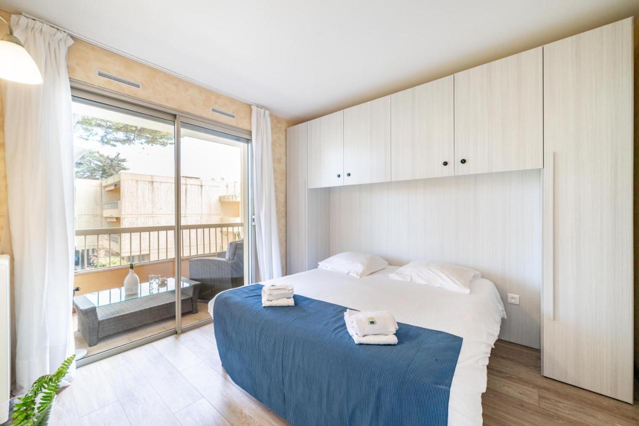 Spacious Apartment At A 5 Min Walk From The Beach Antibes Buitenkant foto