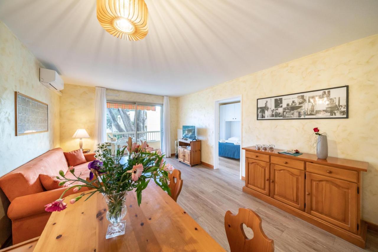 Spacious Apartment At A 5 Min Walk From The Beach Antibes Buitenkant foto