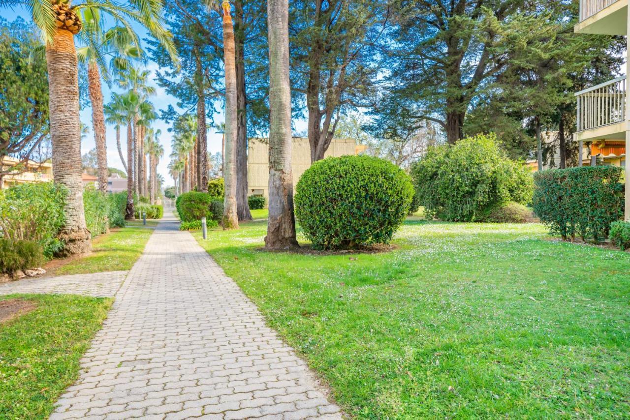 Spacious Apartment At A 5 Min Walk From The Beach Antibes Buitenkant foto