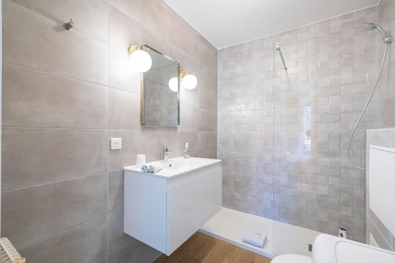 Spacious Apartment At A 5 Min Walk From The Beach Antibes Buitenkant foto