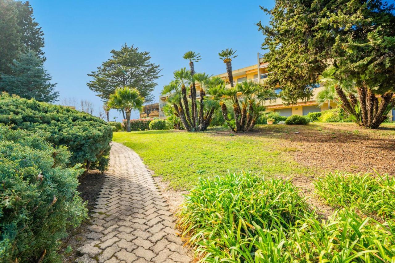 Spacious Apartment At A 5 Min Walk From The Beach Antibes Buitenkant foto