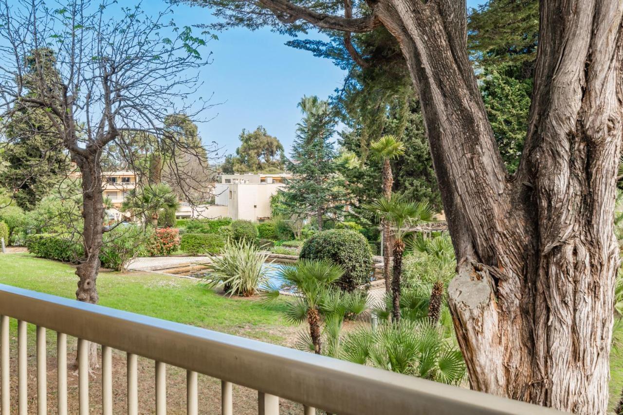 Spacious Apartment At A 5 Min Walk From The Beach Antibes Buitenkant foto