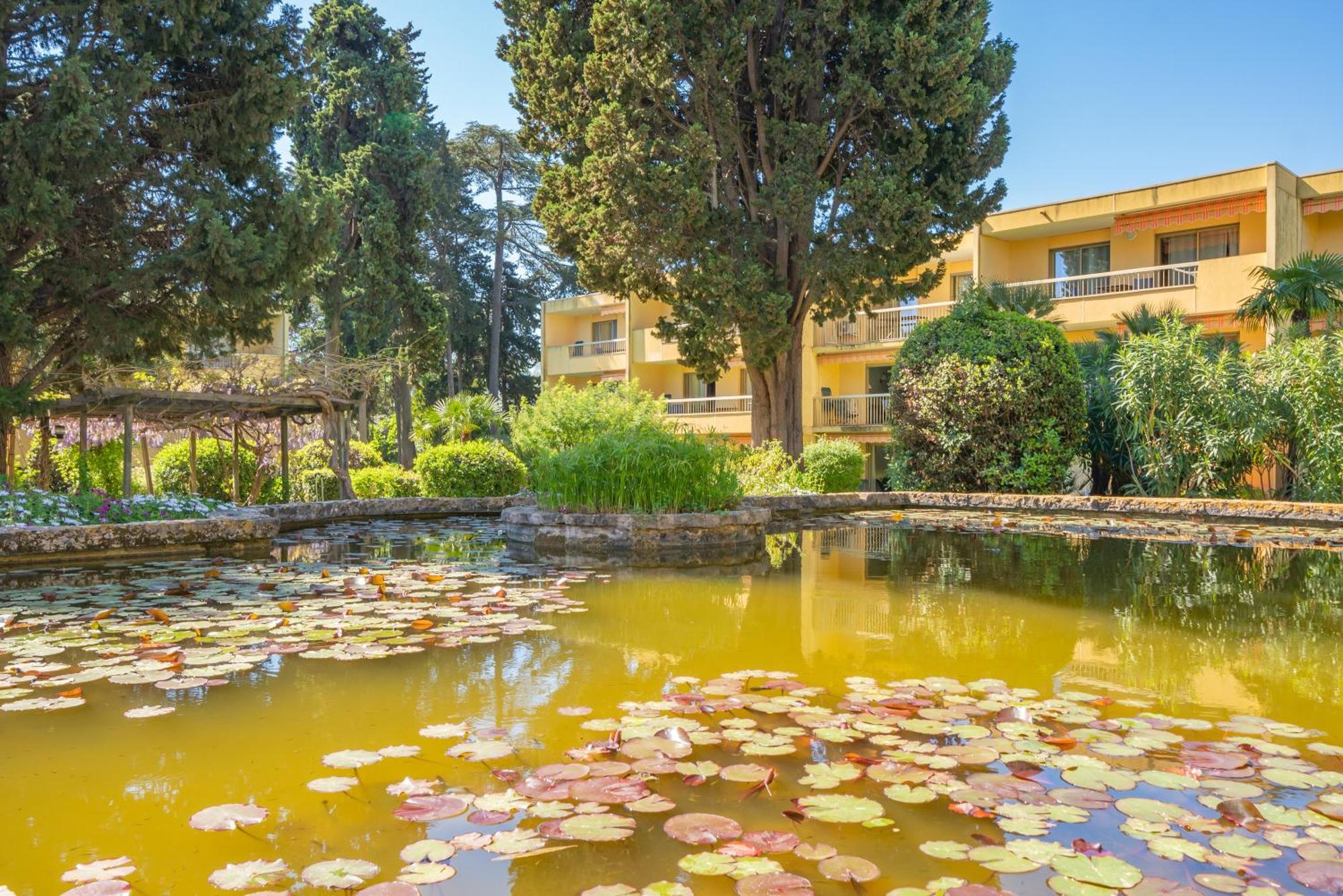 Spacious Apartment At A 5 Min Walk From The Beach Antibes Buitenkant foto